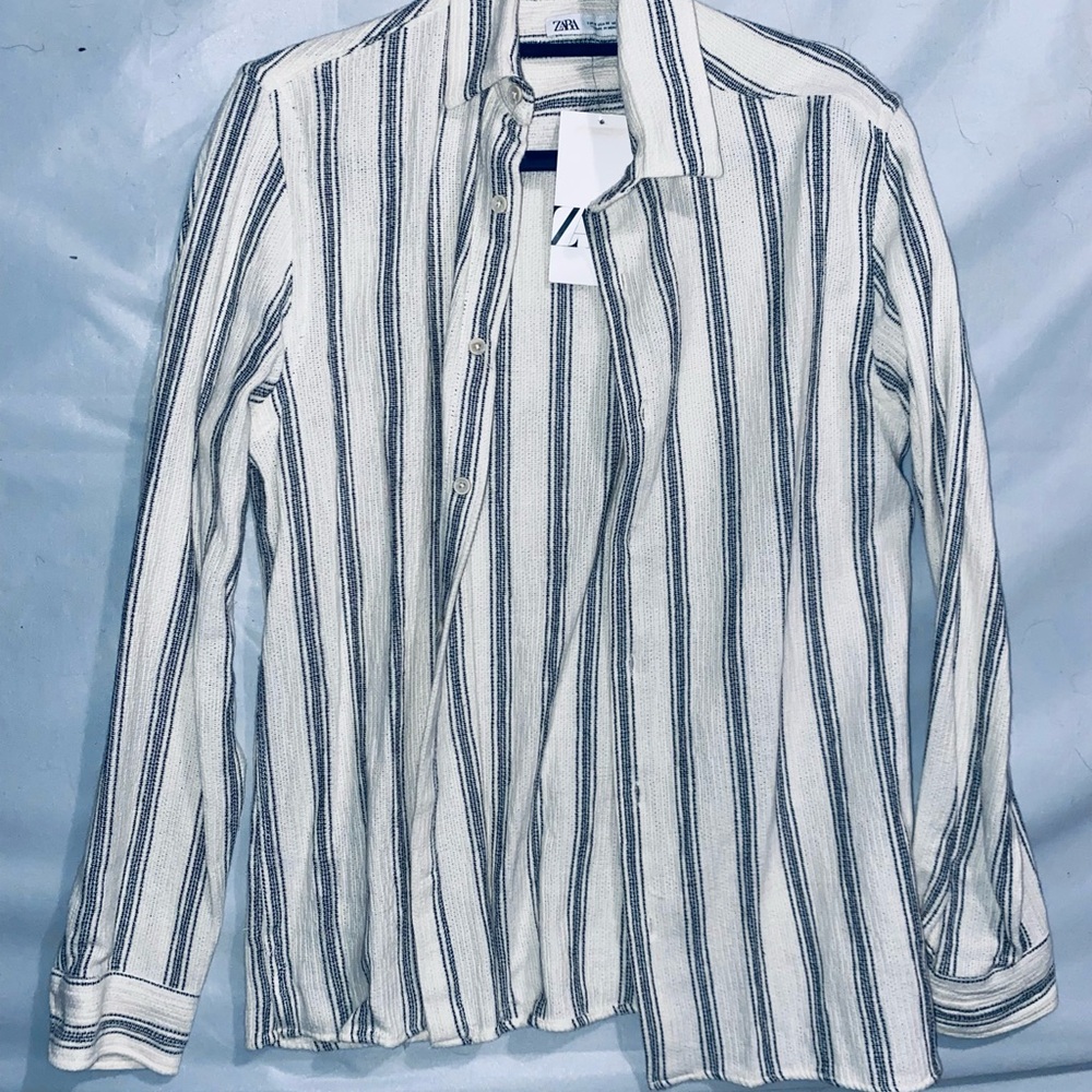 Zara Men's White and Blue Striped Shirt